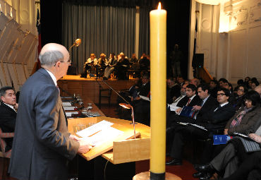 Rector Claudio Elórtegui efectúa Cuenta Anual en Claustro Pleno Ordinario 2015 - Foto 1