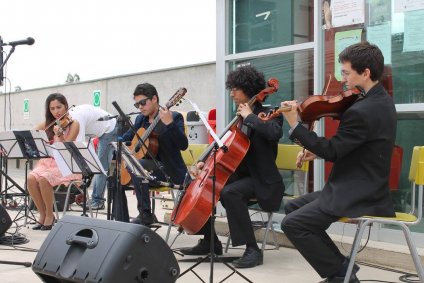 Última Feria Saludable del 2015 se realizó en el Campus Curauma - Foto 3