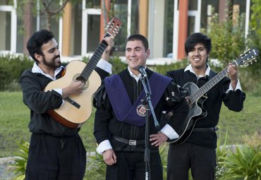 Comunidad de Curauma disfrutó de concierto de la Tuna de Distrito de la PUCV