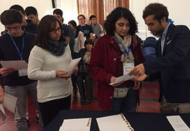 Responsabilidad Social Universitaria: Estudiantes PUCV son voluntarios en colegios de la Región de Valparaíso - Foto 2