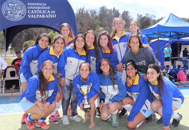 Seleccionada PUCV es elegida Mejor Jugadora en nacional de hockey de la FENAUDE