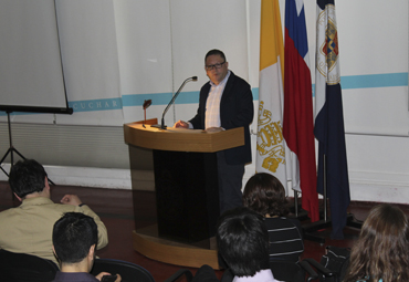 Con ceremonia solemne Vicerrectoría Académica PUCV da cierre a Programa de Formación de Ayudantes - Foto 4