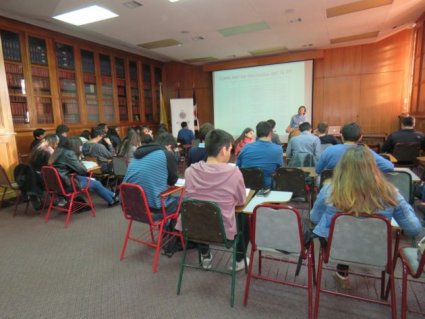 Guillermo Miranda, ex alumno: “Lo que buscamos con nuestra ayuda, es que los egresados de la PUCV destaquen en sus postulaciones laborales” - Foto 2