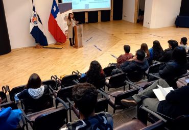 Charla sobre competencias laborales convoca a estudiantes y titulados PUCV