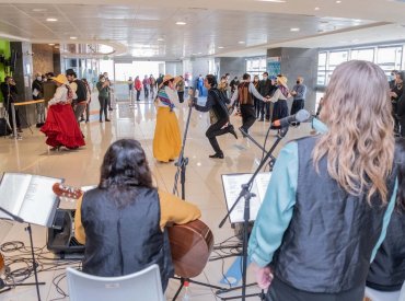 Fotos: Más música, más salud lleva el folclor al Hospital Gustavo Fricke