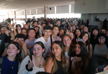 Bienvenida nuevos/as estudiantes a la PUCV - Encuentro al Atardecer 2024