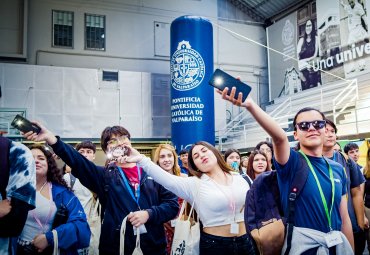 PUCV realiza bienvenida a nuevos matriculados con experiencia única de vida universitaria