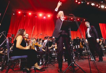 Orquesta Sinfónica PUCV se luce junto a Plácido Domingo y Verónica Villarroel