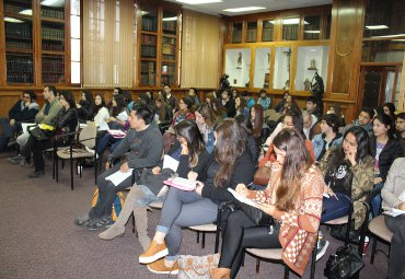 Instituto de Filosofía organiza Coloquio sobre Actualidad de la Crítica