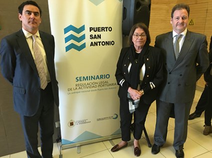 Participativo Seminario sobre actividad portuaria realizaron Centro de Derecho del Mar y Empresa Portuaria de San Antonio