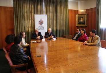 PUCV firmó convenio de colaboración con el Parque Cultural de Valparaíso