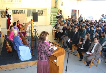 PUCV efectúa donación de textos al Liceo José Cortés Brown de Viña del Mar