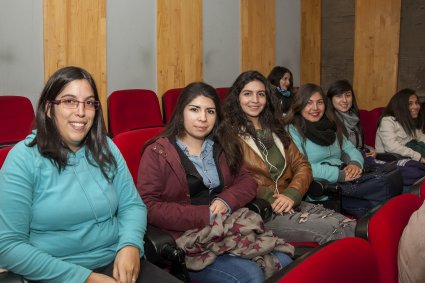 Cineteca PUCV y Escuela de Pedagogía realizaron pre-estreno de documental “Los niños”