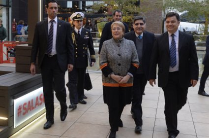 Presidenta Michelle Bachelet presenta disco “Hermanas Loyola”