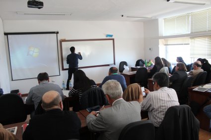 Facultad y Escuela de Comercio imparten curso de capacitación a microempresarios de la región