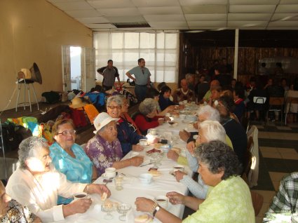 220 adultos mayores de Viña del Mar y Concón compartieron un día de amor y cariño