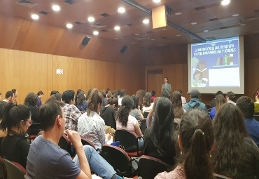 Facultad de Filosofía y Educación inauguró curso “La Mediación de la Literatura Escrita para Niños/as y Jóvenes”