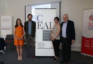 Escuela de Psicología y CEAL realizan conversatorio sobre desigualdad social