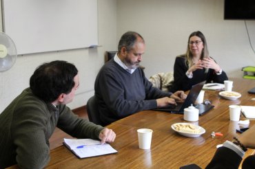 Facultad de Teología PUCV recibe a representantes de la Universidad Católica del Norte