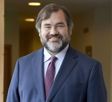 Profesor Dante Pesce participó en publicación de informe en el World Economic Forum