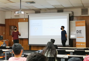 Se realizó Ciclo de Charlas sobre Innovación y Emprendimiento en la Escuela de Ingeniería Mecánica