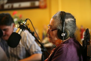 Centenario de la radiodifusión chilena. Programas con Margot Loyola y Osvaldo Cádiz.