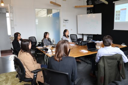 Equipo de la OTL PUCV recibe asesoría sobre patentes de invención