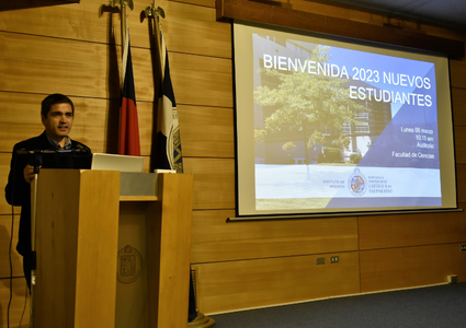 El Instituto de Biología PUCV dio la bienvenida a sus novatos