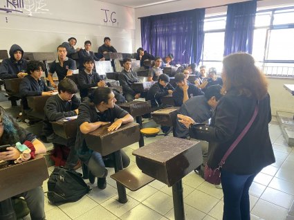 Propedéutico PUCV Ingeniería Santiago realiza charlas en Establecimientos