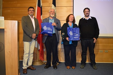 Profesor de la Universidad de Cork realiza charla de sostenibilidad en la Facultad de Ciencias