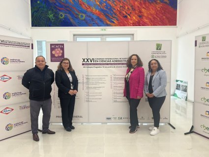 Profesora de la Escuela de Comercio de la Pontificia Universidad Católica de Valparaíso, realiza conferencia Transparencia organizacional: Reportes de sostenibilidad, en el XXVI Congreso de ACACIA, en la Universidad de Manizales en Colombia.