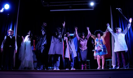 Obra de Teatro protagonizada por funcionarios migrantes PUCV