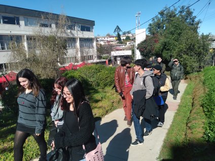 Futuros estudiantes de Filosofía nos visitan en el "Día Abierto PUCV"