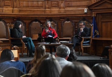 Profesor Guillermo Oliver participa en actividad organizada por la Corte Suprema