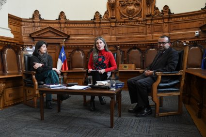 Profesor Guillermo Oliver participa en actividad organizada por la Corte Suprema