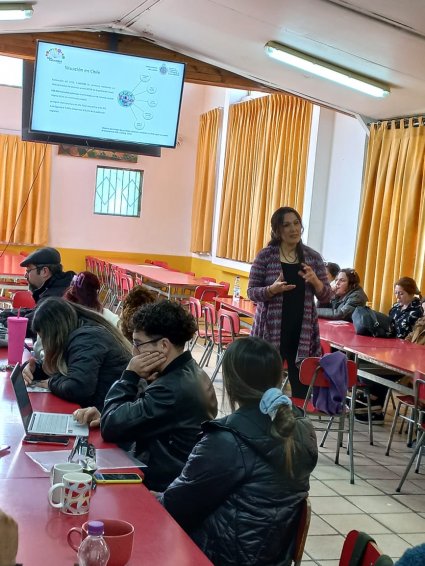 Programa de interculturalidad PUCV realiza charla sobre procesos migratorios de estudiantes extranjeros