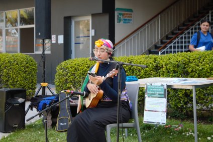 Interculturalidad PUCV conmemoró el ‘Día de la mujer indígena’ con intervención artístico cultural