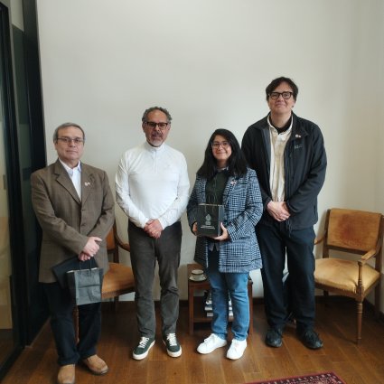 Profesores del Instituto de Filosofía y profesora visitante Marcela Brito se reúnen con la dirección de Relaciones Internacionales.