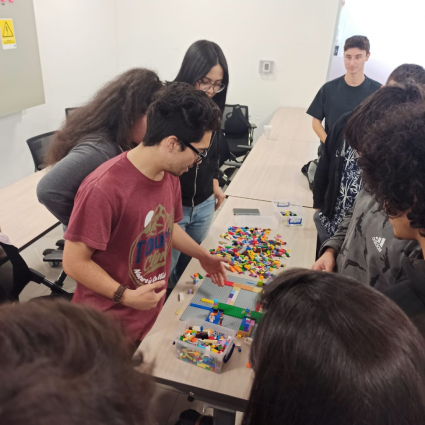 Estudiantes de Propedéutico PUCV Santiago visitaron diversos campus en Valparaíso