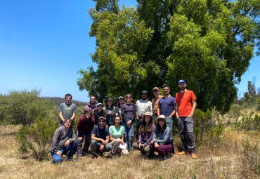 Investigadores/as nacionales e internacionales estrechan lazos para estudiar incendios y sequías en los ecosistemas mediterráneos de Chile Central.