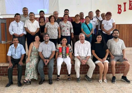 Profesor Juan Pablo Faúndez y su esposa, Ana Infante, viajan en equipo al Amazonas peruano para abrir escuelas de Líderes Católicos en el Vicariato apostólico de San José