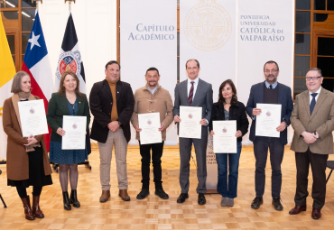 Profesores Rodrigo Momberg y Enzo Solari ascienden a categoría titular