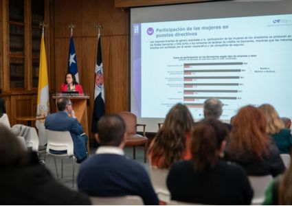 En la PUCV lanzan informe financiero de género que data diagnóstico nacional y brechas