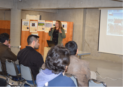 Instituto de Biología PUCV celebra aniversario con dos seminarios sobre microbiología