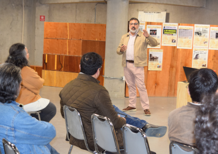 Instituto de Biología PUCV celebra aniversario con dos seminarios sobre microbiología